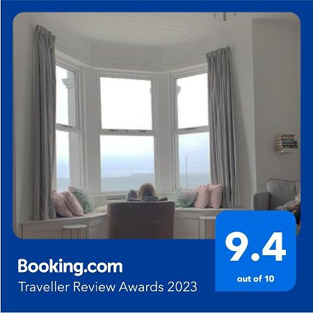 Stunning 3 Bed Seafront Mansion Building Sleeps 6 Adults Or 8 With Kids Lejlighed Portrush Eksteriør billede
